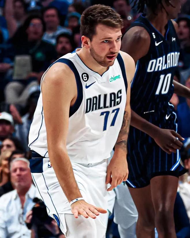 三年2100万！威少终于下定决心，与现役顶级后卫联手冲冠！